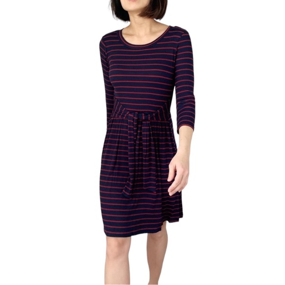 CREW NECK WAIST TIE STRIPED DRESS - Picture 3 of 11